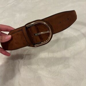 H&M Brown Suede Belt with Gold Round Buckle Has a Tear